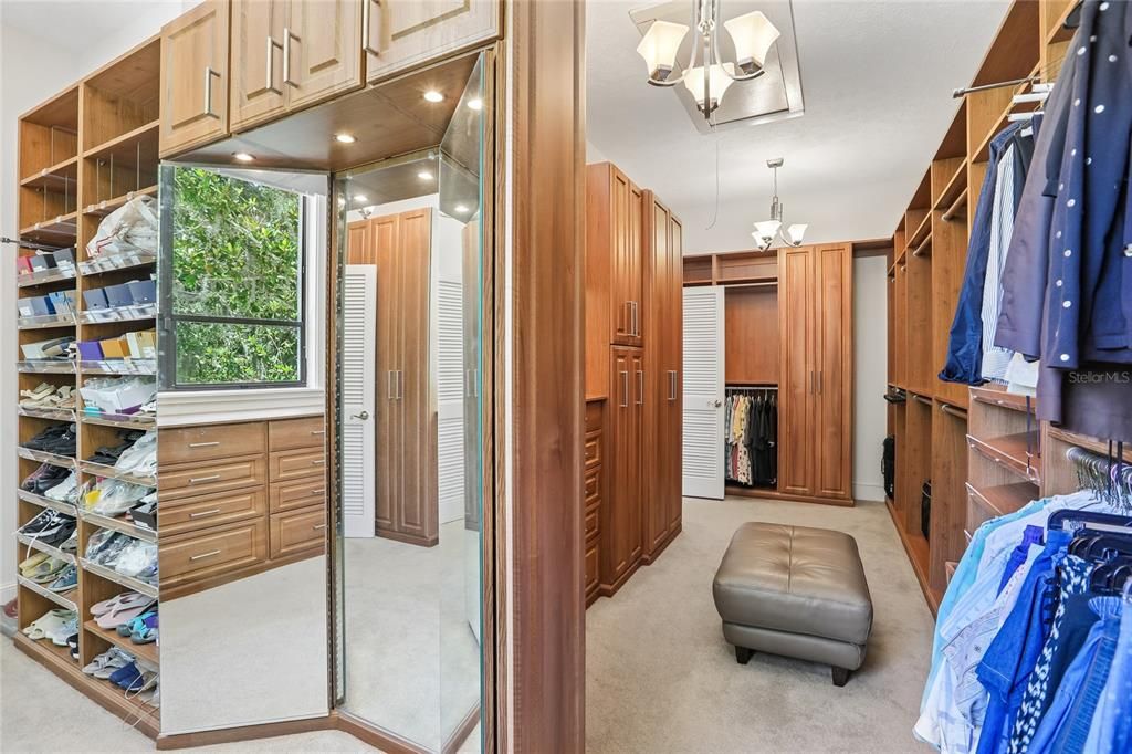 For Sale: $2,400,000 (3 beds, 3 baths, 4455 Square Feet)