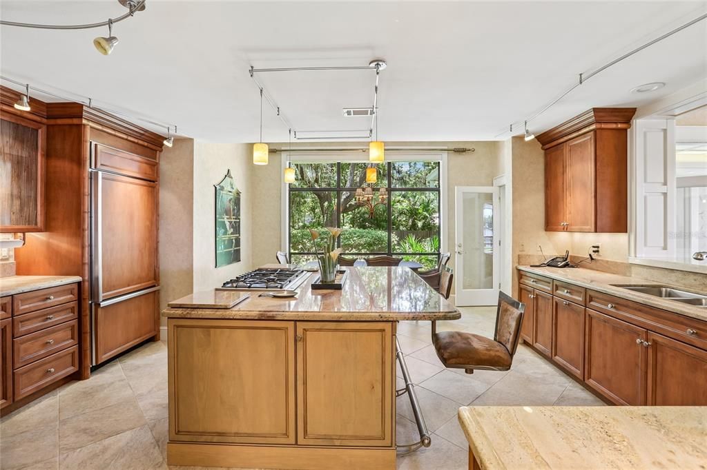 For Sale: $2,400,000 (3 beds, 3 baths, 4455 Square Feet)