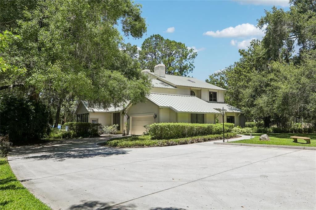 For Sale: $2,400,000 (3 beds, 3 baths, 4455 Square Feet)