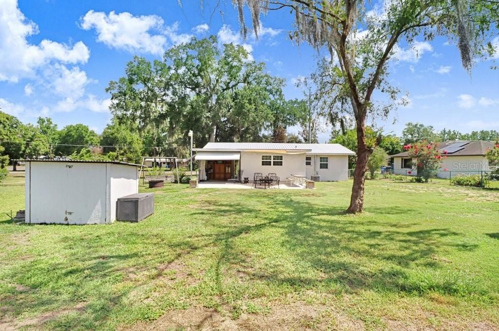 For Sale: $350,000 (3 beds, 1 baths, 1122 Square Feet)