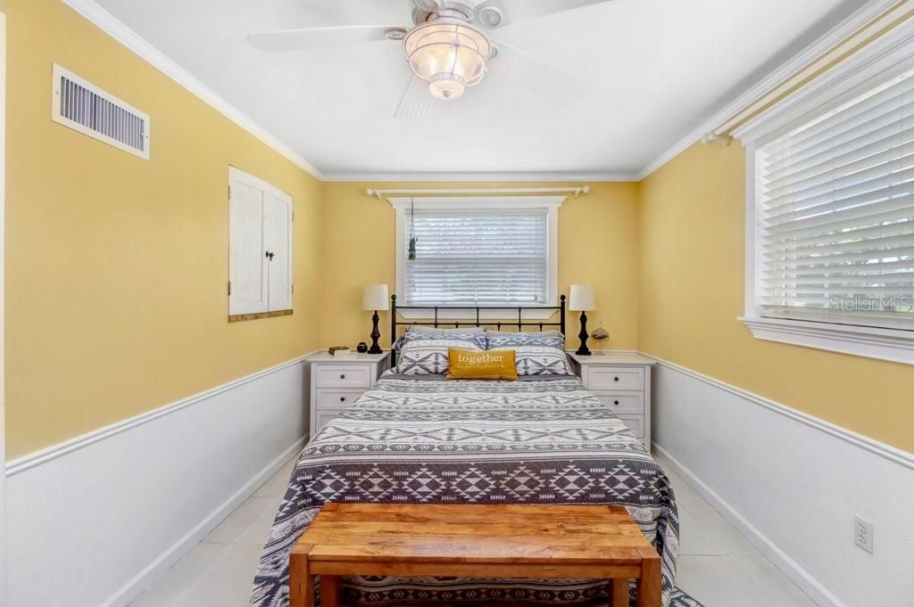 For Sale: $350,000 (3 beds, 1 baths, 1122 Square Feet)