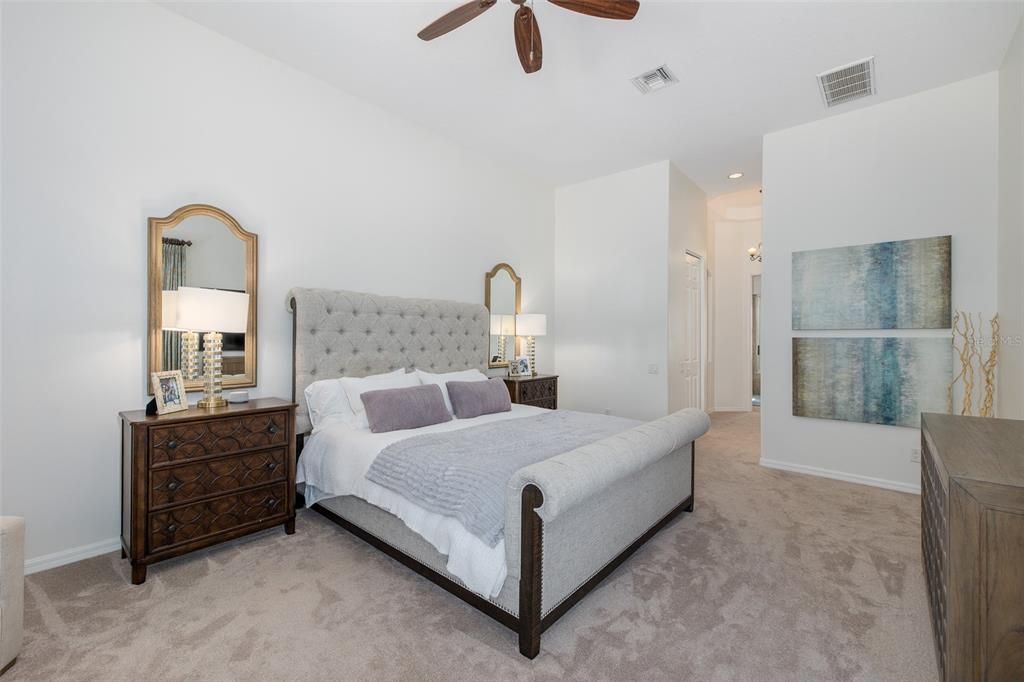 En Venta: $939,000 (4 camas, 3 baños, 3342 Pies cuadrados)