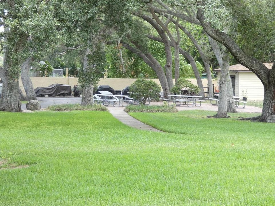 For Sale: $175,000 (2 beds, 2 baths, 875 Square Feet)