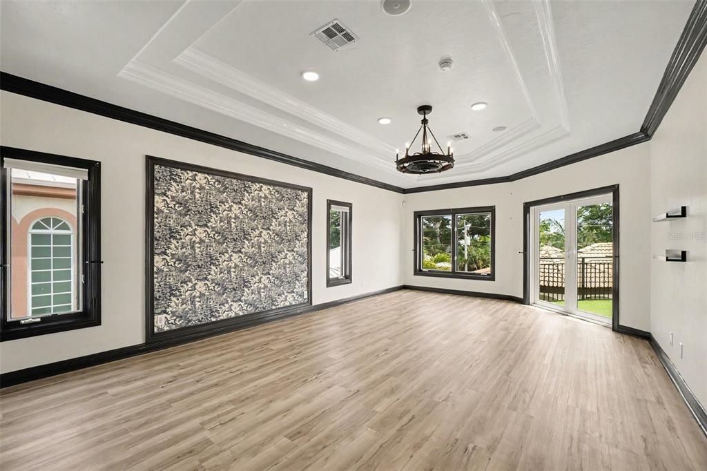 For Sale: $3,279,000 (6 beds, 7 baths, 3555 Square Feet)