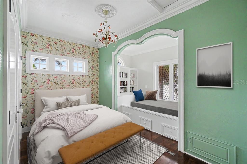 For Sale: $3,279,000 (6 beds, 7 baths, 3555 Square Feet)