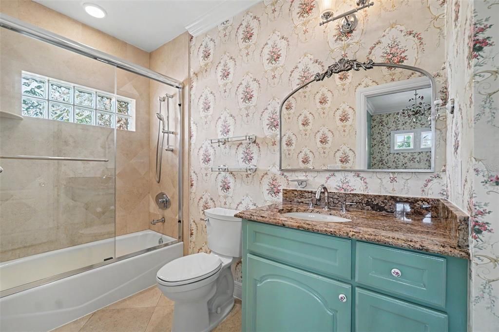 For Sale: $3,279,000 (6 beds, 7 baths, 3555 Square Feet)