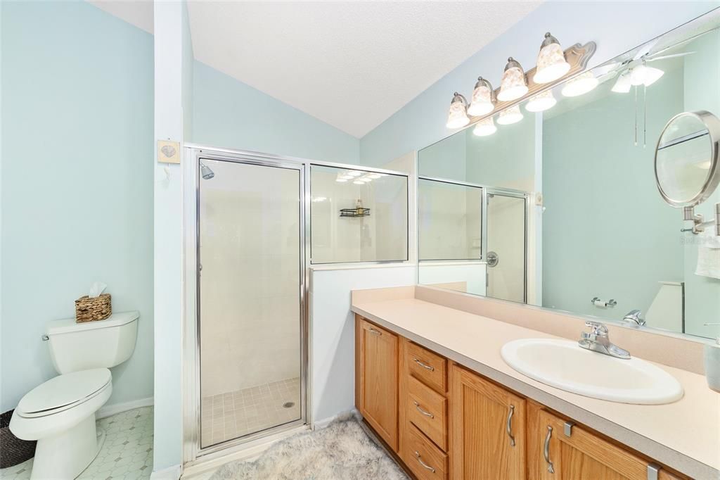 For Sale: $295,000 (2 beds, 2 baths, 1164 Square Feet)