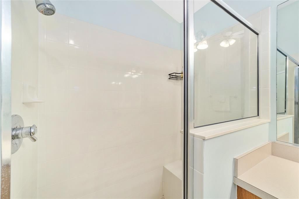 For Sale: $295,000 (2 beds, 2 baths, 1164 Square Feet)