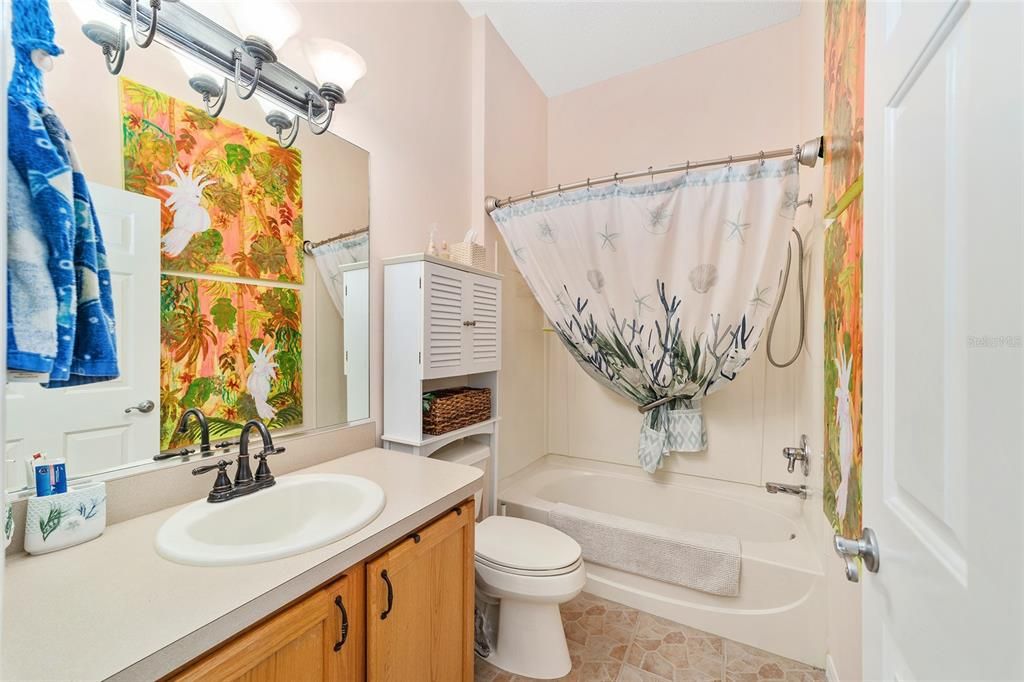For Sale: $295,000 (2 beds, 2 baths, 1164 Square Feet)