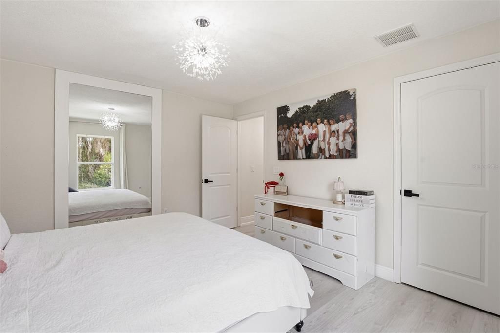 For Sale: $339,000 (3 beds, 2 baths, 1966 Square Feet)