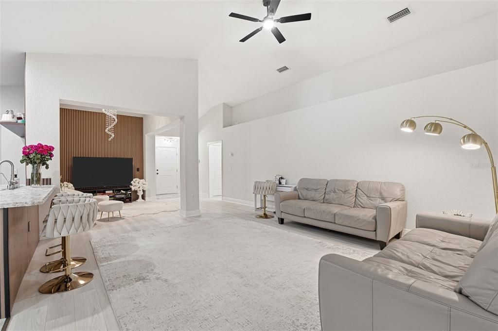 For Sale: $339,000 (3 beds, 2 baths, 1966 Square Feet)