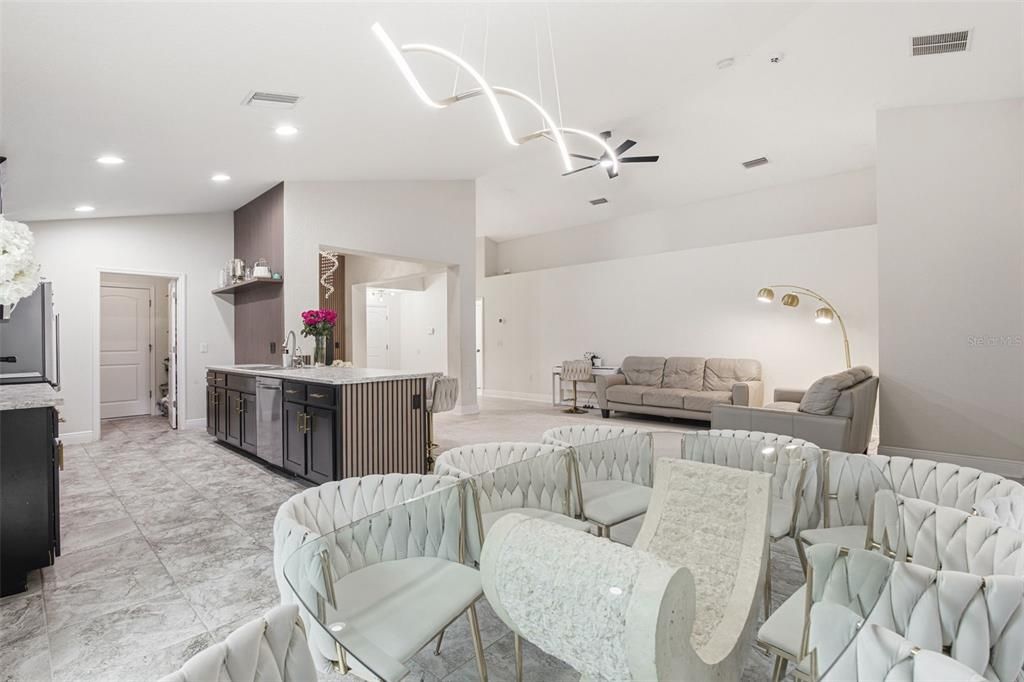 For Sale: $339,000 (3 beds, 2 baths, 1966 Square Feet)