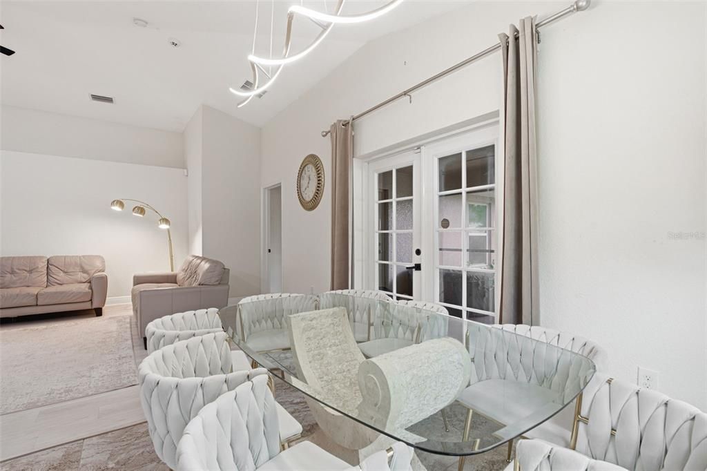 For Sale: $339,000 (3 beds, 2 baths, 1966 Square Feet)