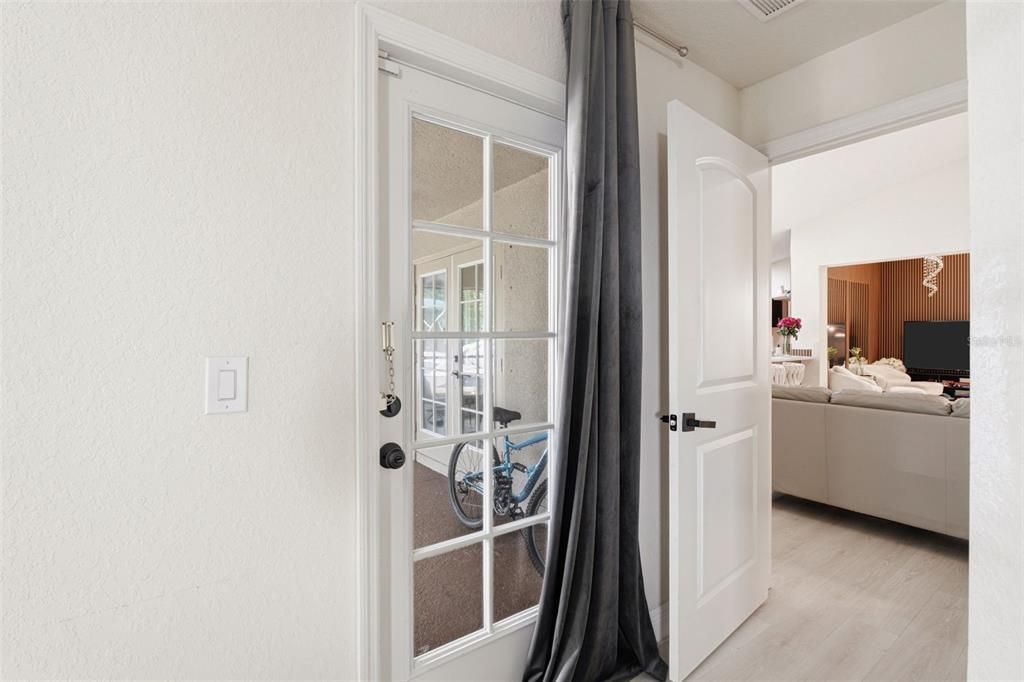 For Sale: $339,000 (3 beds, 2 baths, 1966 Square Feet)