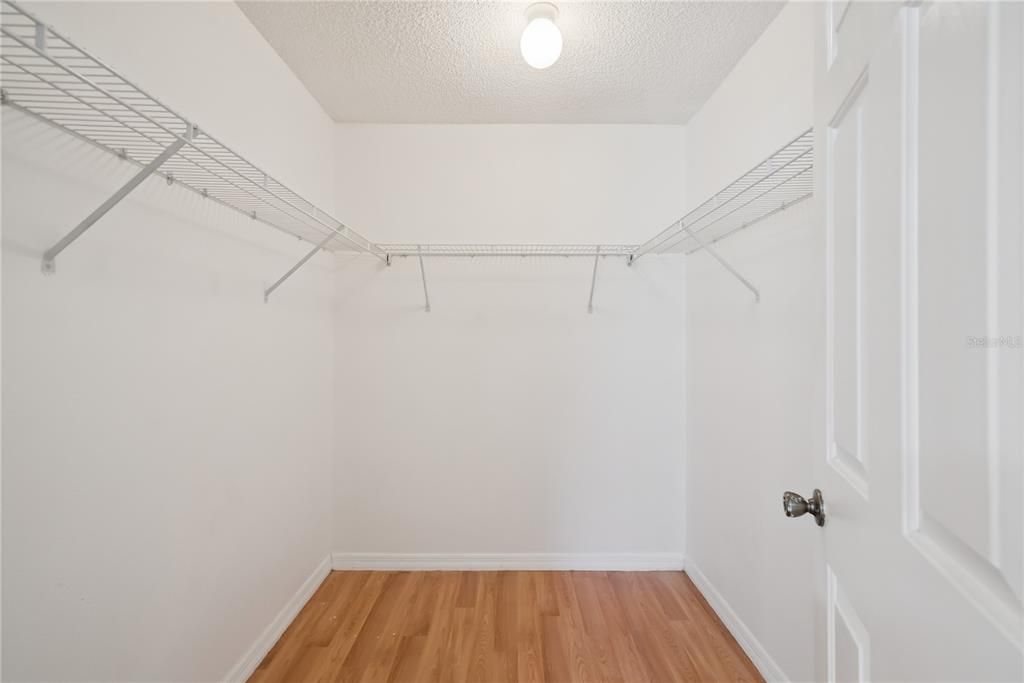 En Venta: $299,900 (3 camas, 2 baños, 1547 Pies cuadrados)