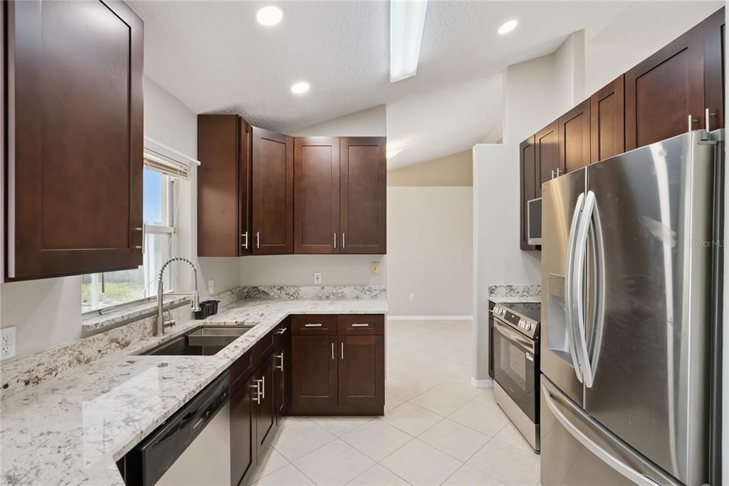 En Venta: $299,900 (3 camas, 2 baños, 1547 Pies cuadrados)