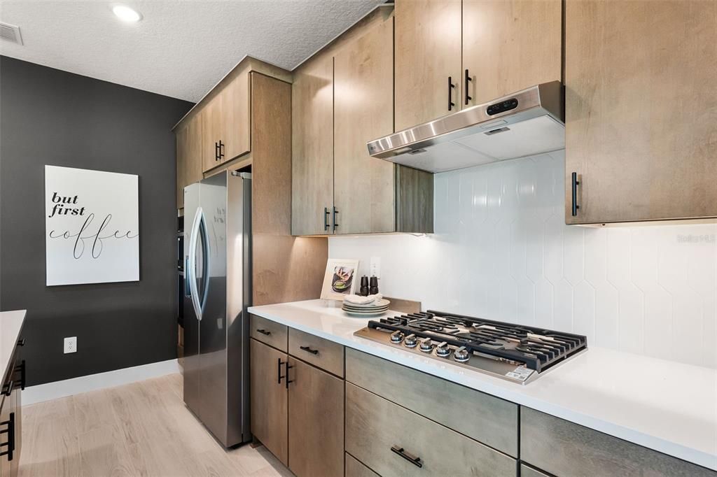 На продажу: $524,999 (4 спален, 2 ванн, 2240 Квадратных фут)