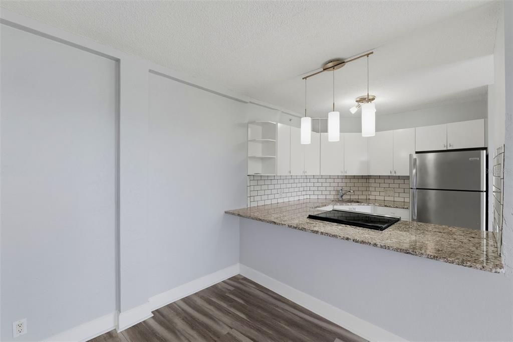For Sale: $70,000 (1 beds, 1 baths, 708 Square Feet)