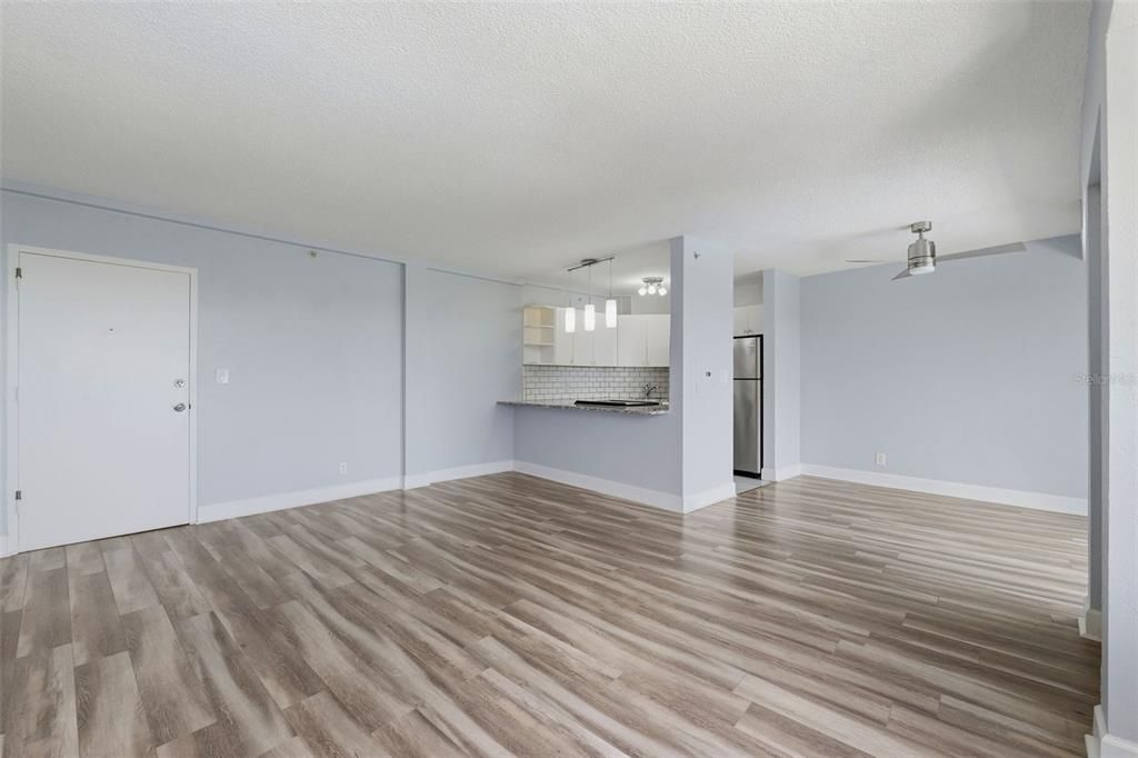 For Sale: $70,000 (1 beds, 1 baths, 708 Square Feet)