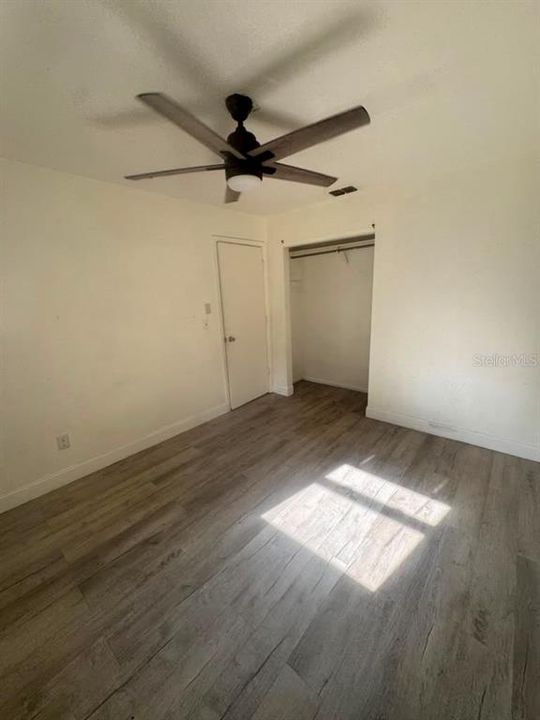 For Sale: $299,000 (4 beds, 2 baths, 1390 Square Feet)