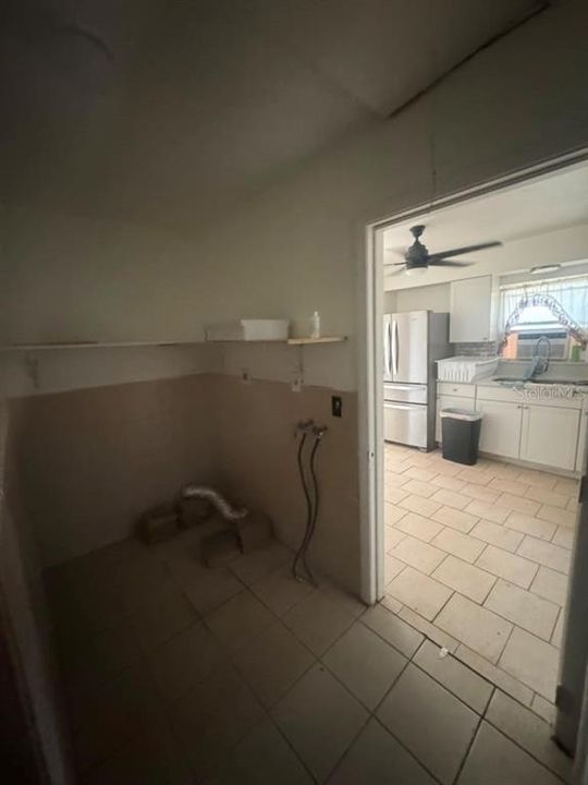For Sale: $299,000 (4 beds, 2 baths, 1390 Square Feet)