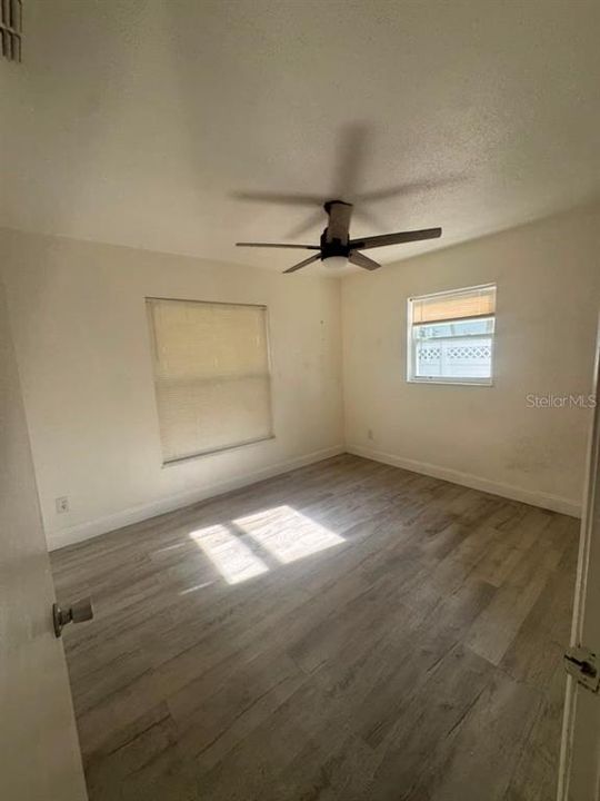 For Sale: $299,000 (4 beds, 2 baths, 1390 Square Feet)