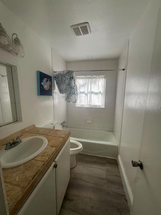 For Sale: $299,000 (4 beds, 2 baths, 1390 Square Feet)