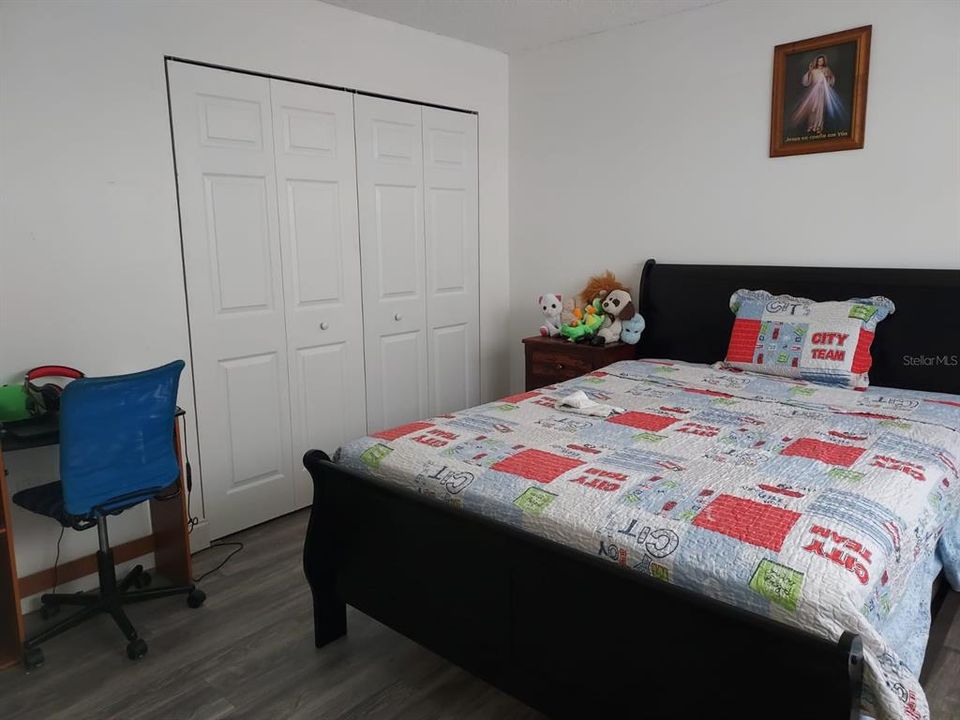 En Venta: $284,900 (3 camas, 2 baños, 1300 Pies cuadrados)