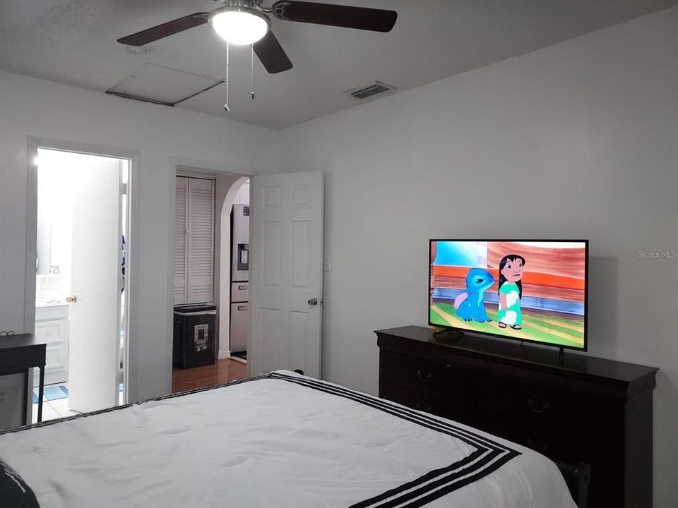 En Venta: $284,900 (3 camas, 2 baños, 1300 Pies cuadrados)
