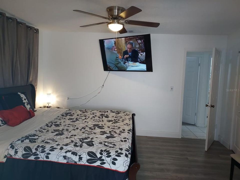 En Venta: $284,900 (3 camas, 2 baños, 1300 Pies cuadrados)