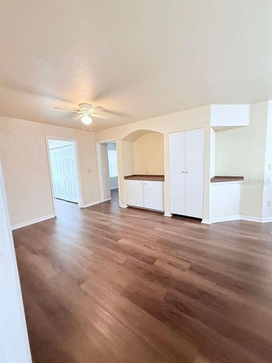 For Rent: $1,800 (3 beds, 2 baths, 1209 Square Feet)