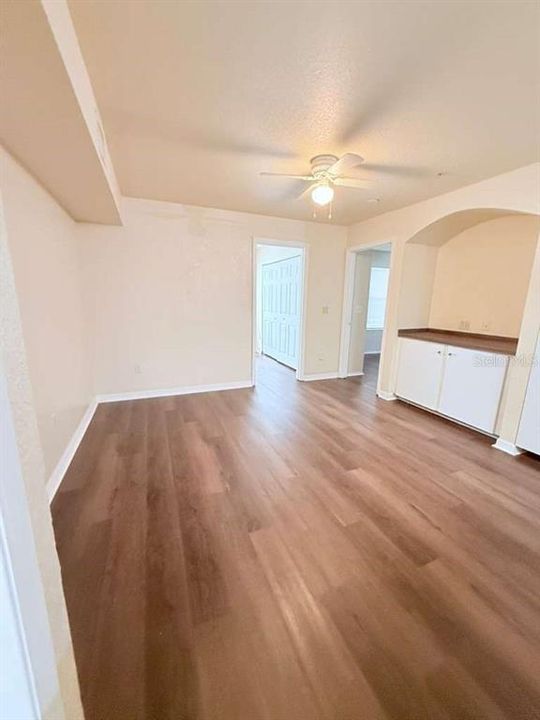 For Rent: $1,800 (3 beds, 2 baths, 1209 Square Feet)