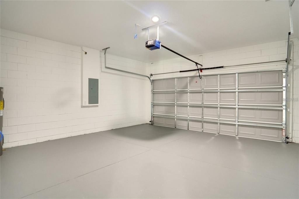For Sale: $305,000 (4 beds, 2 baths, 1878 Square Feet)
