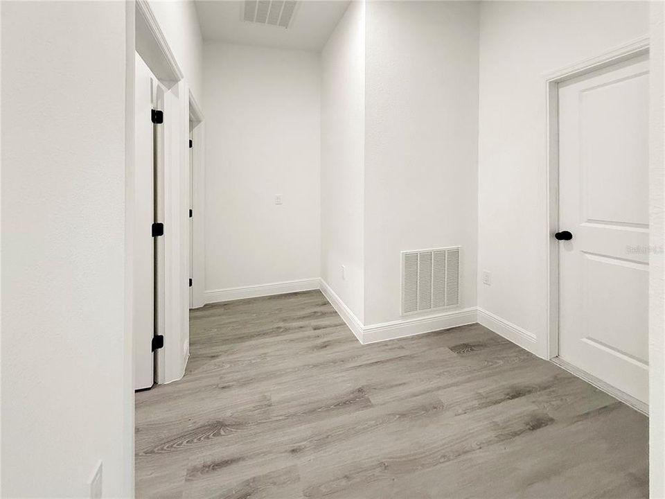 For Sale: $305,000 (4 beds, 2 baths, 1878 Square Feet)