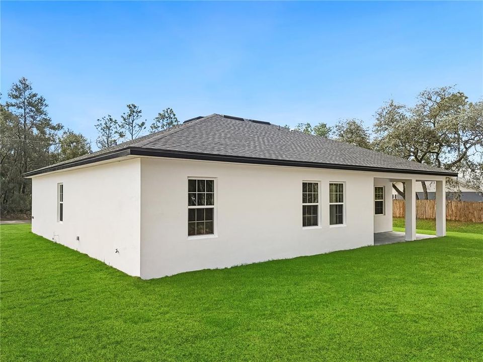 For Sale: $305,000 (4 beds, 2 baths, 1878 Square Feet)