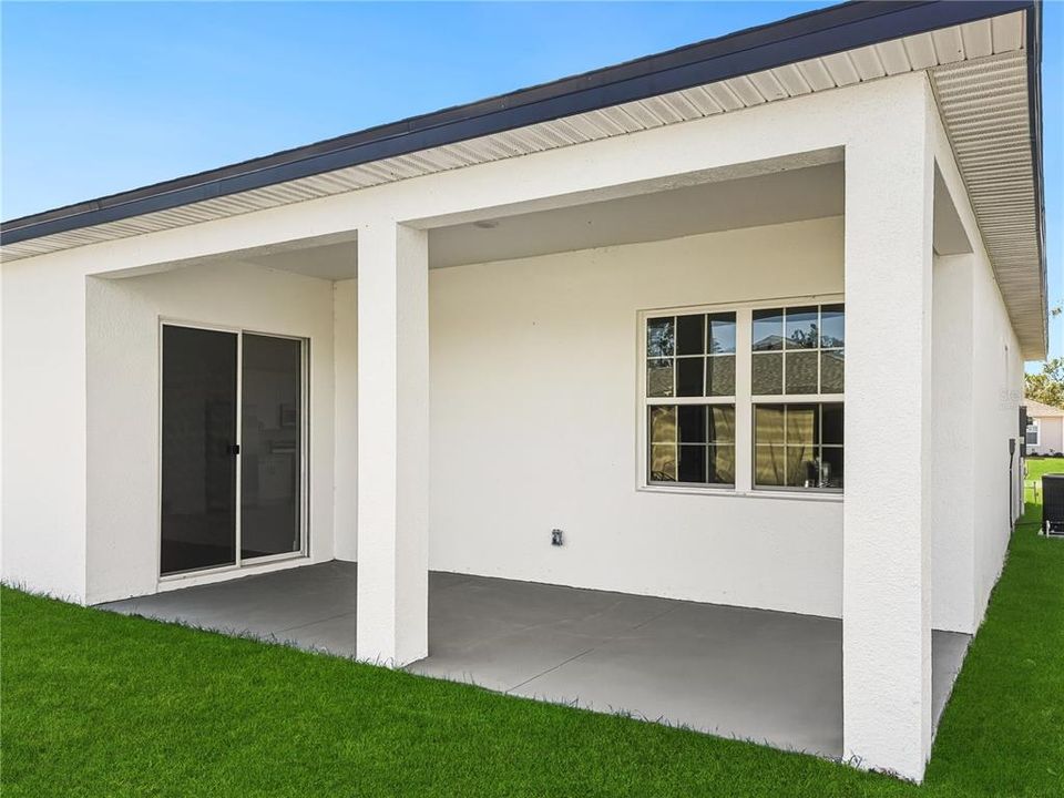 For Sale: $305,000 (4 beds, 2 baths, 1878 Square Feet)
