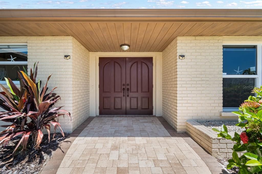 На продажу: $485,000 (3 спален, 2 ванн, 1690 Квадратных фут)