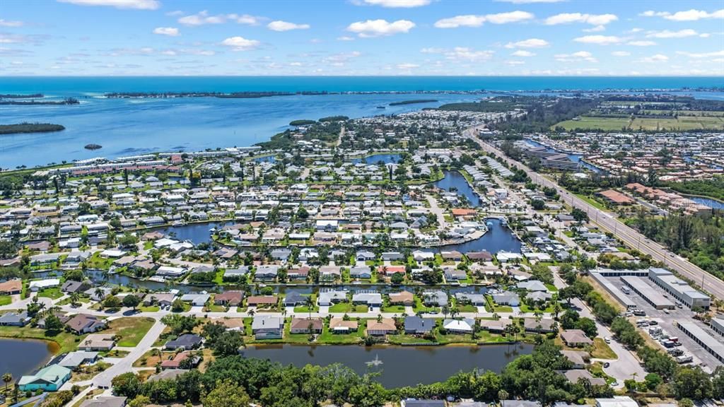 На продажу: $485,000 (3 спален, 2 ванн, 1690 Квадратных фут)