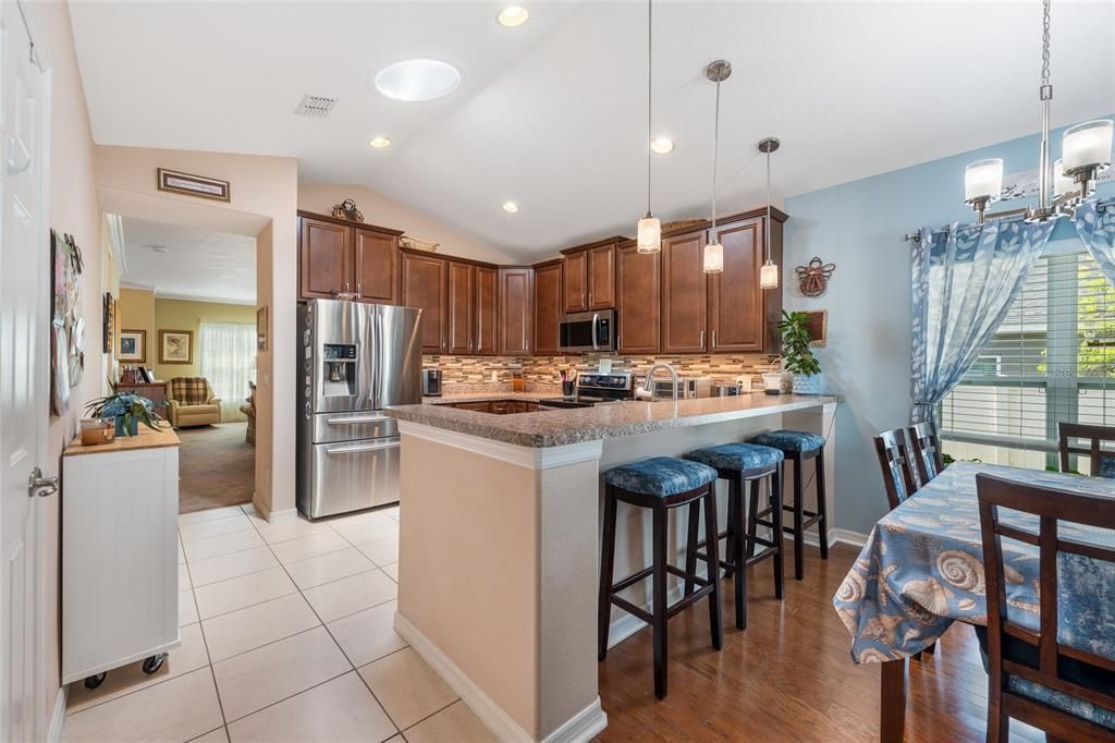 For Sale: $550,000 (4 beds, 3 baths, 2522 Square Feet)