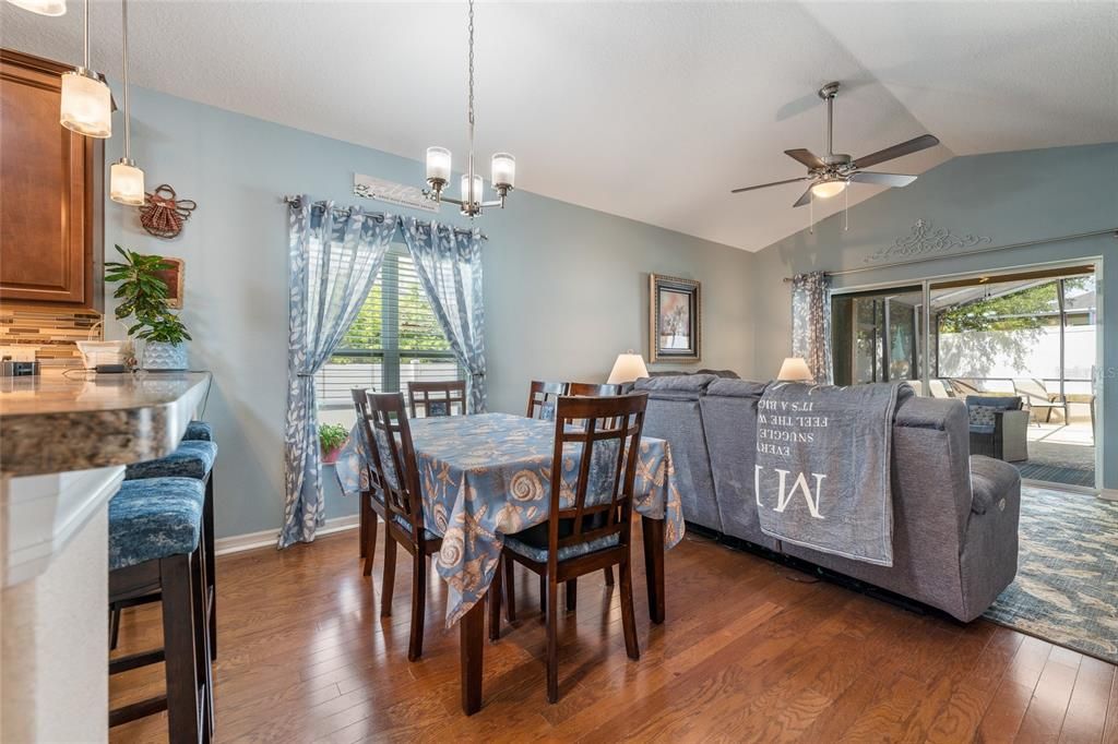 For Sale: $550,000 (4 beds, 3 baths, 2522 Square Feet)