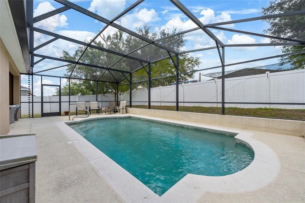 For Sale: $550,000 (4 beds, 3 baths, 2522 Square Feet)