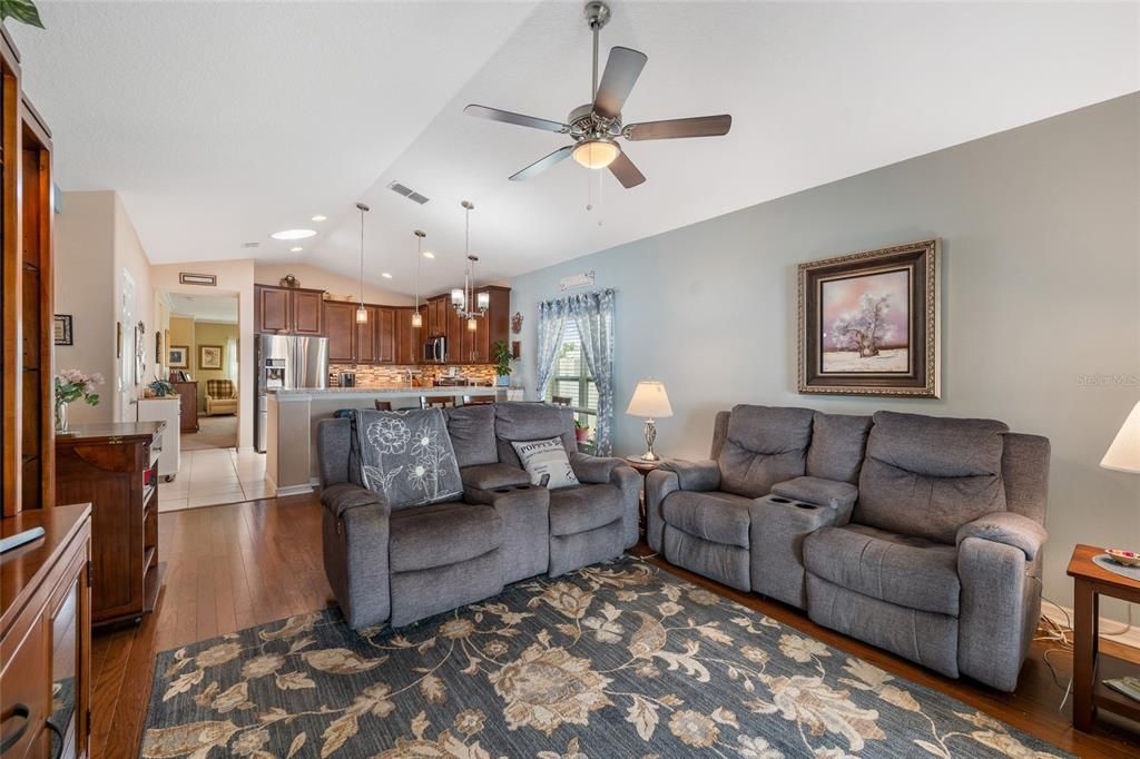 For Sale: $550,000 (4 beds, 3 baths, 2522 Square Feet)