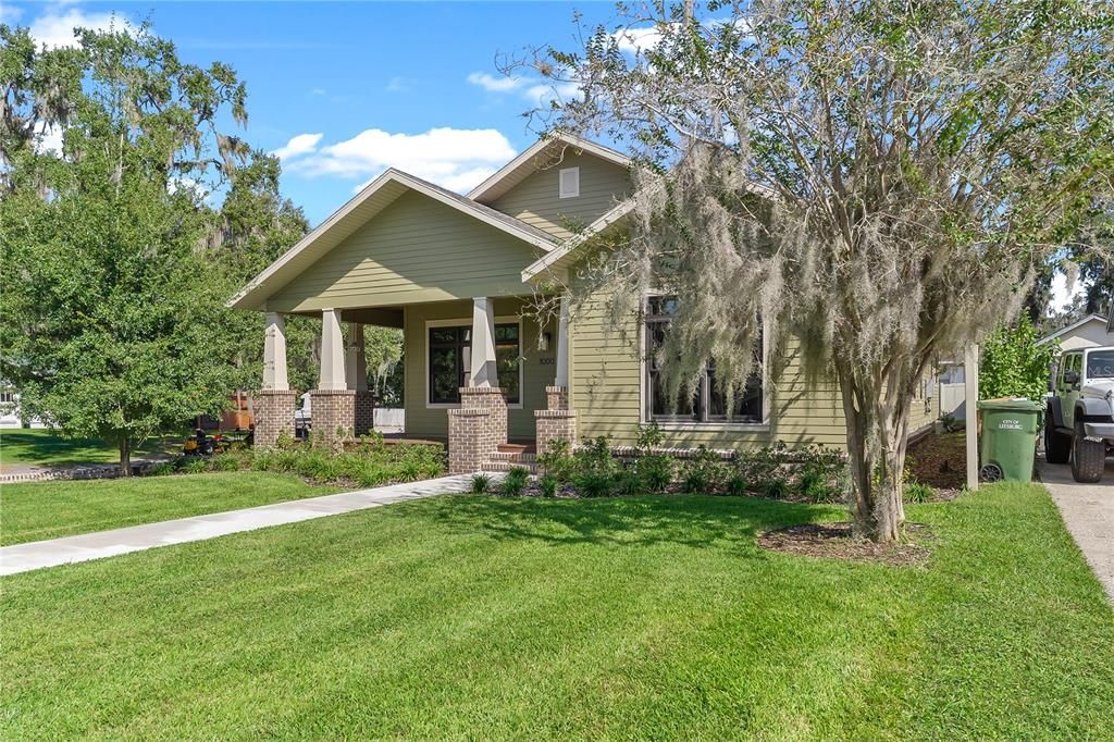 For Sale: $615,000 (3 beds, 3 baths, 1761 Square Feet)