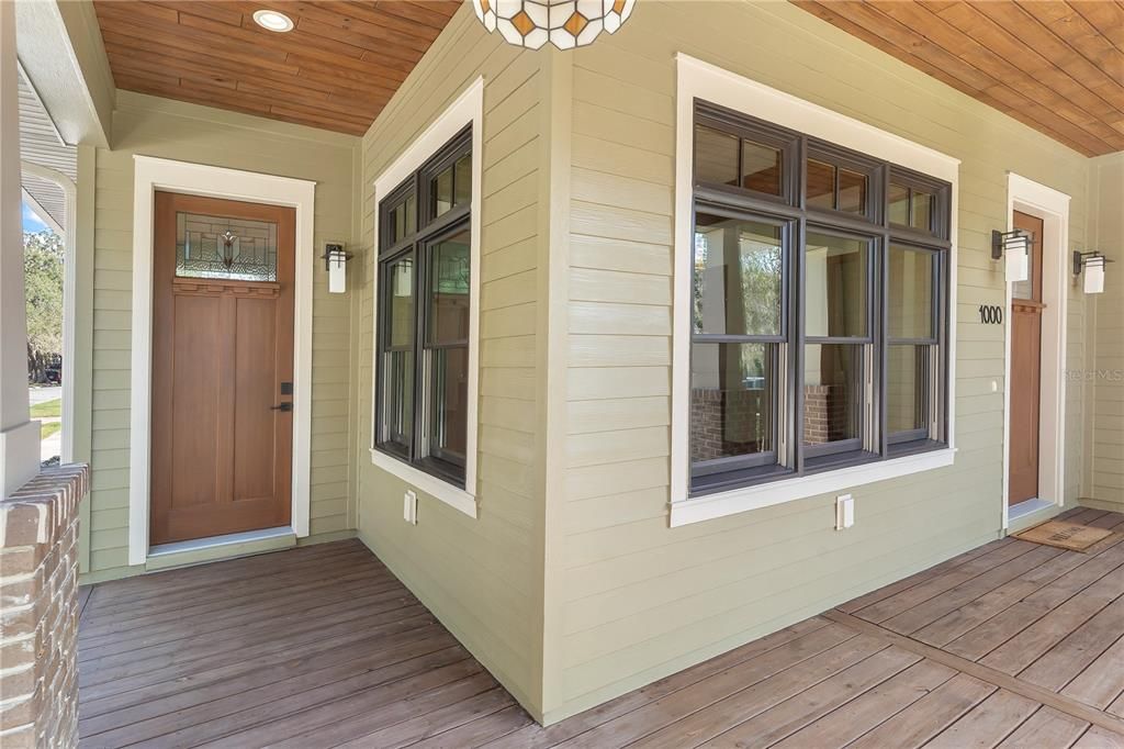 For Sale: $615,000 (3 beds, 3 baths, 1761 Square Feet)