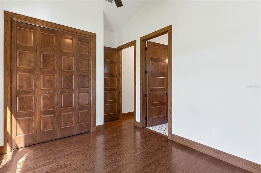 For Sale: $615,000 (3 beds, 3 baths, 1761 Square Feet)