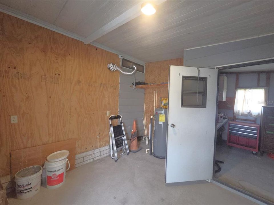 For Sale: $225,000 (2 beds, 2 baths, 1183 Square Feet)