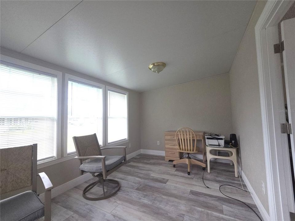 For Sale: $225,000 (2 beds, 2 baths, 1183 Square Feet)
