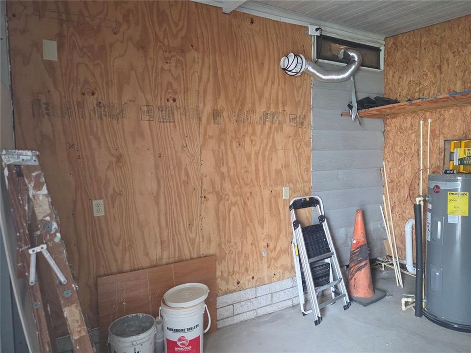For Sale: $225,000 (2 beds, 2 baths, 1183 Square Feet)