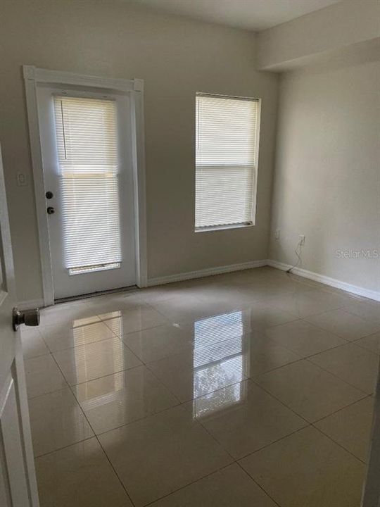 В аренду: $1,450 (1 спален, 1 ванн, 734 Квадратных фут)