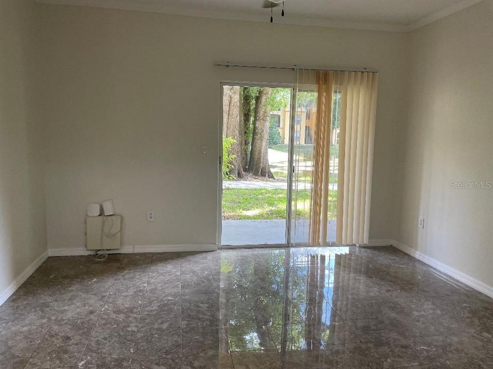 В аренду: $1,450 (1 спален, 1 ванн, 734 Квадратных фут)